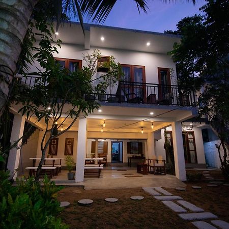 Light House Beach Home Matara Exterior photo